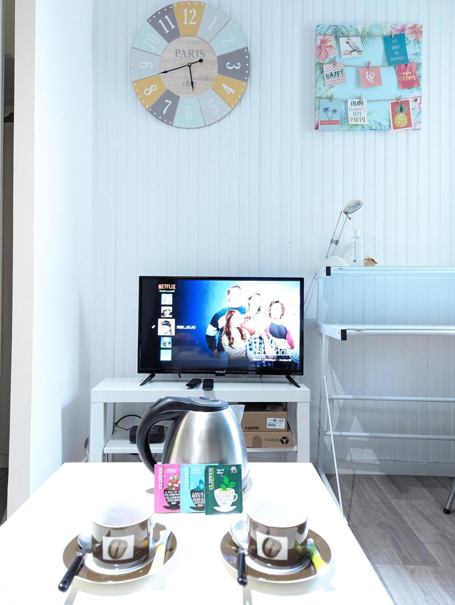 Studio Simplicien *Cosy* Plein Centre Ville De Poitiers *Tv* Wifi *Cafe* Exterior photo